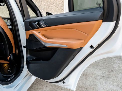 Used 2022 BMW X5 sDrive40i w/ M Sport Package image 48