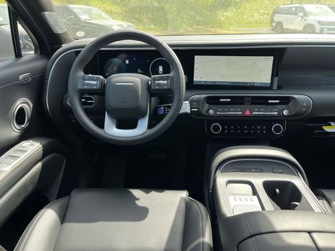 New 2026 Hyundai Palisade Calligraphy FWD image 9
