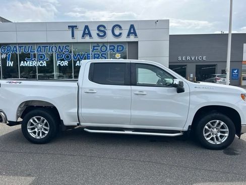 Used 2023 Chevrolet Silverado 1500 LT AWD/4WD image 9