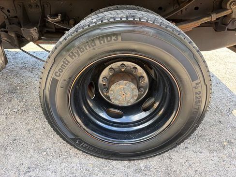 Used 2019 Ford F550 4x4 Regular Cab Super Duty image 24