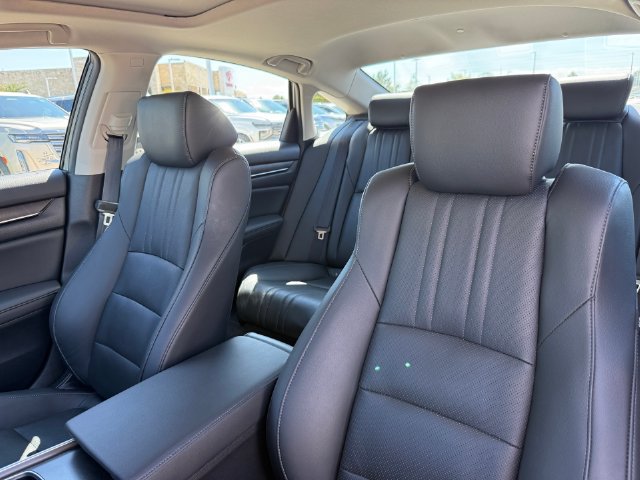 Used 2022 Honda Accord Touring image 15