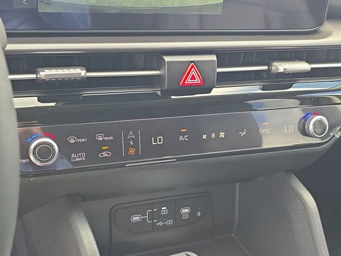 New 2026 Kia Sportage EX image 25