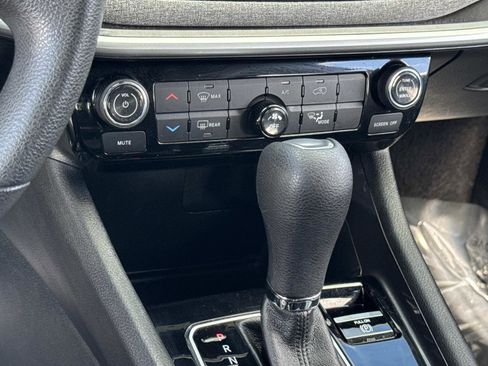 Used 2023 Jeep Compass Sport image 5