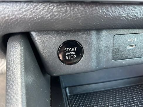 Used 2024 Nissan Rogue SV AWD/4WD image 24