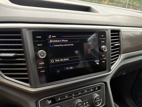 Used 2018 Volkswagen Atlas SE FWD image 19
