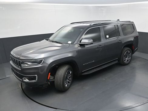 Used 2022 Jeep Wagoneer Series III w/ Convenience Group I AWD/4WD image 42
