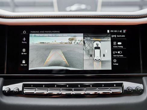 Used 2025 Rolls-Royce Cullinan image 91