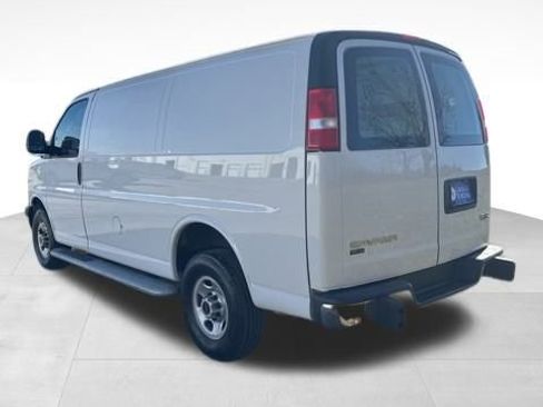 Used 2023 GMC Savana 2500 w/ Driver Convenience Package image 5