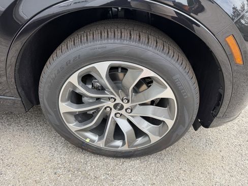New 2026 Lincoln Aviator AWD w/ Jet Appearance Package image 12