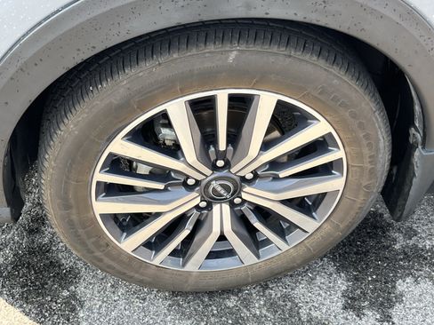 Used 2024 Nissan Kicks SV FWD image 14