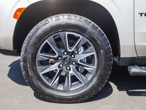 Used 2021 Chevrolet Tahoe Z71 AWD/4WD image 11