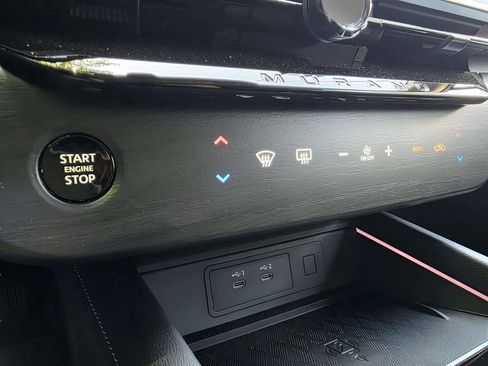 Used 2025 Nissan Murano SL image 9