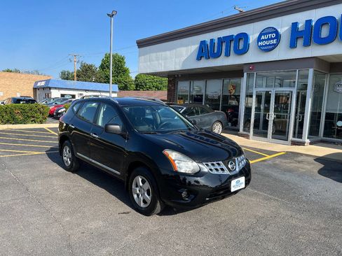 Used 2014 Nissan Rogue S w/ Convenience Package FWD image 3