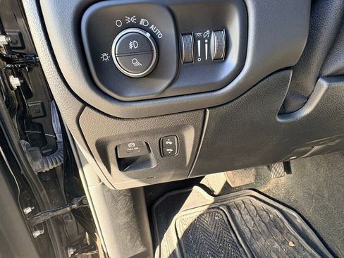 Used 2021 RAM 1500 Limited image 34