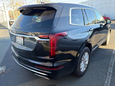 Used 2023 Cadillac XT6 Luxury image 4