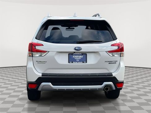 Used 2022 Subaru Forester Touring image 6