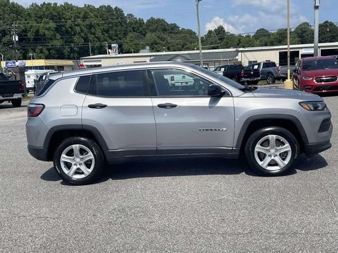 Used 2023 Jeep Compass Sport AWD/4WD image 2