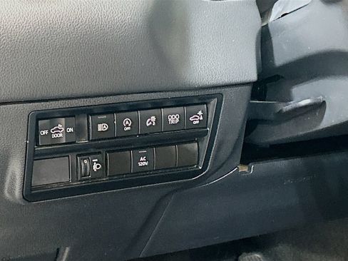 Used 2023 Toyota Tundra Limited w/ Power Package AWD/4WD image 8