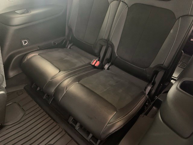Used 2025 Jeep Grand Cherokee L Laredo AWD/4WD image 9