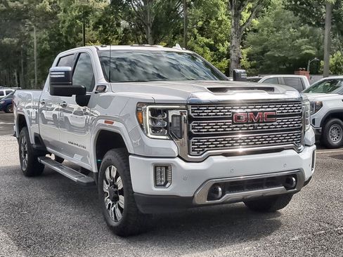 Used 2022 GMC Sierra 2500 Denali w/ Denali Ultimate Package AWD/4WD image 2