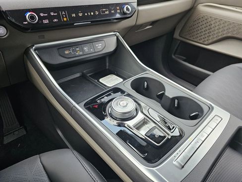 New 2026 Kia Carnival EX image 16