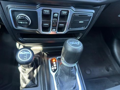 Used 2018 Jeep Wrangler Unlimited Sport S image 22