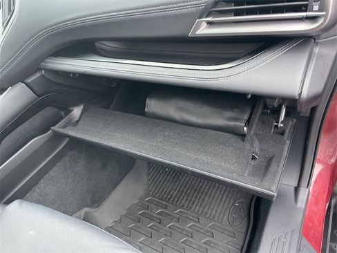 Certified 2022 Subaru Outback Limited image 36