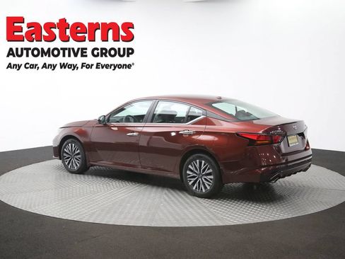 Used 2024 Nissan Altima 2.5 SV w/ SV Premium Package AWD/4WD image 64