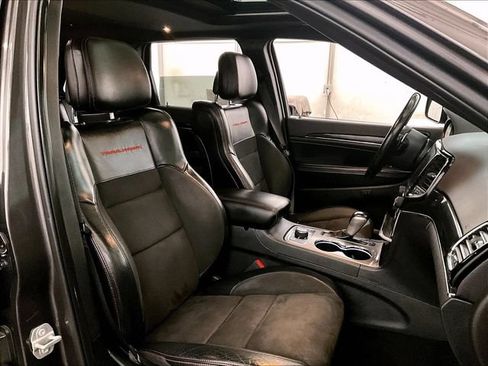 Used 2020 Jeep Grand Cherokee Trailhawk AWD/4WD image 8