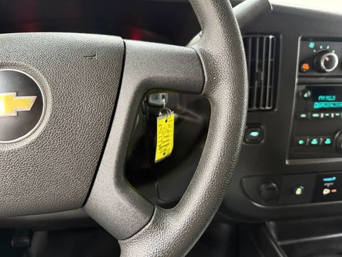 Used 2018 Chevrolet Express 2500 LS w/ Driver Convenience Package RWD image 27