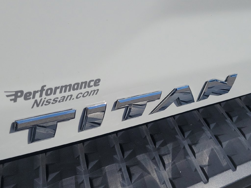 Used 2022 Nissan Titan S RWD image 13