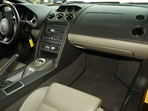 Used 2005 Lamborghini Gallardo AWD/4WD image 12