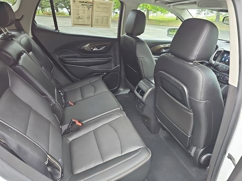 Used 2020 GMC Terrain Denali w/ Denali Premium Package AWD/4WD image 16