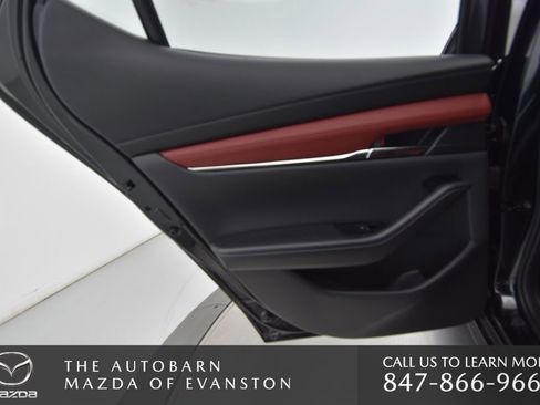 Certified 2025 MAZDA MAZDA3 Hatchback w/Premium Plus Pkg image 33