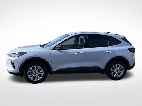 Used 2025 Ford Escape Active AWD/4WD image 3