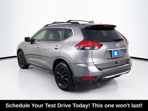Used 2017 Nissan Rogue SV w/ Midnight Edition FWD image 5