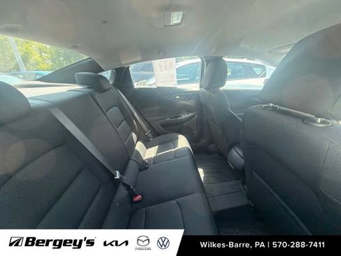 Used 2021 Chevrolet Malibu RS FWD image 15