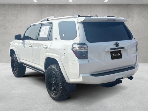 Used 2022 Toyota 4Runner SR5 Premium w/ Moonroof Package image 16