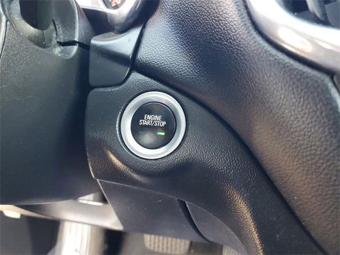 Used 2019 Chevrolet Equinox LT image 24