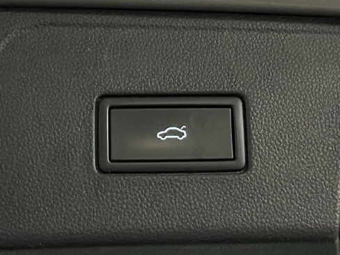 Certified 2022 Volkswagen Atlas SE AWD/4WD image 38