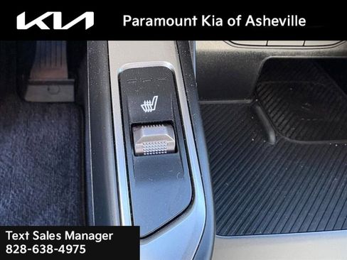 Used 2025 Kia Sorento EX image 15