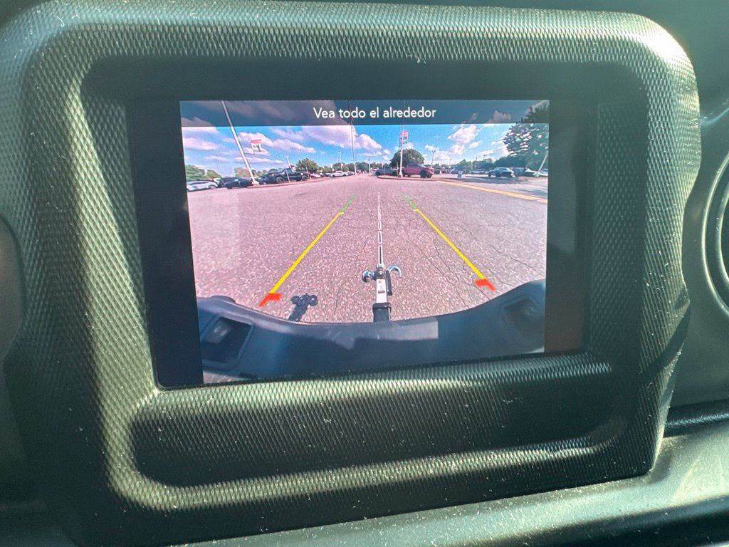 Used 2022 Jeep Gladiator Sport AWD/4WD image 12