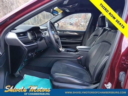 Certified 2022 Jeep Grand Cherokee L Laredo image 17