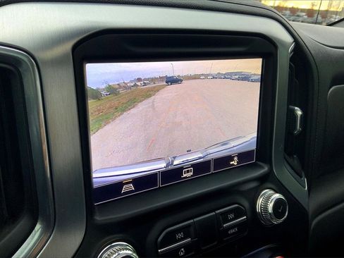 Used 2021 GMC Sierra 1500 SLT image 16