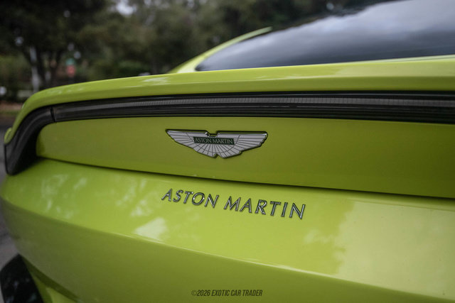 Used 2020 Aston Martin V8 Vantage Coupe RWD image 58