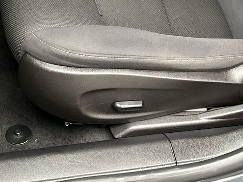 Used 2014 Chevrolet Cruze LT w/ RS Package image 9