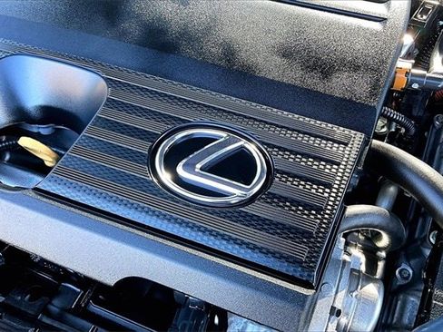 Used 2024 Lexus ES 300h w/ Premium Package image 34