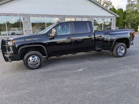 Used 2021 Chevrolet Silverado 3500 LT w/ Convenience Package image 3