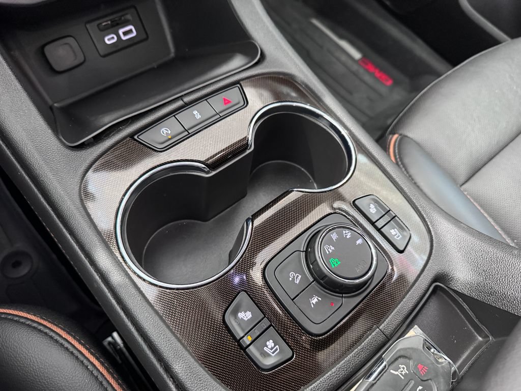 Certified 2023 GMC Acadia AT4 w/ Technology Package AWD/4WD image 25