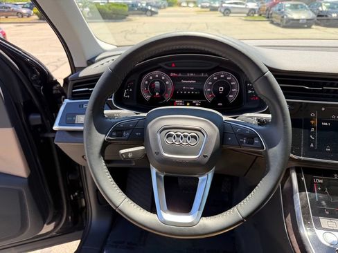 Used 2020 Audi Q7 3.0T Premium w/ Convenience Package AWD/4WD image 12